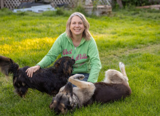 O wędrujących sukniach ślubnych i rzeczach, które wyrzucają Polacy