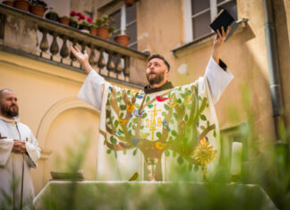 „Wszystko, co trwałe, rodzi się powoli” – rozmowa z o. Cordianem Szwarcem